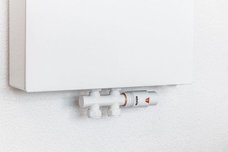 Verticale radiator vlakke voorzijde – Wit (Ral 9016)- 200×60 cm Type 20- 2214 Watt