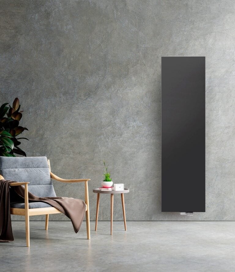Verticale radiator vlakke voorzijde – Mat Zwart (Ral 9005)- 200×60 cm Type 20 – 2214 Watt