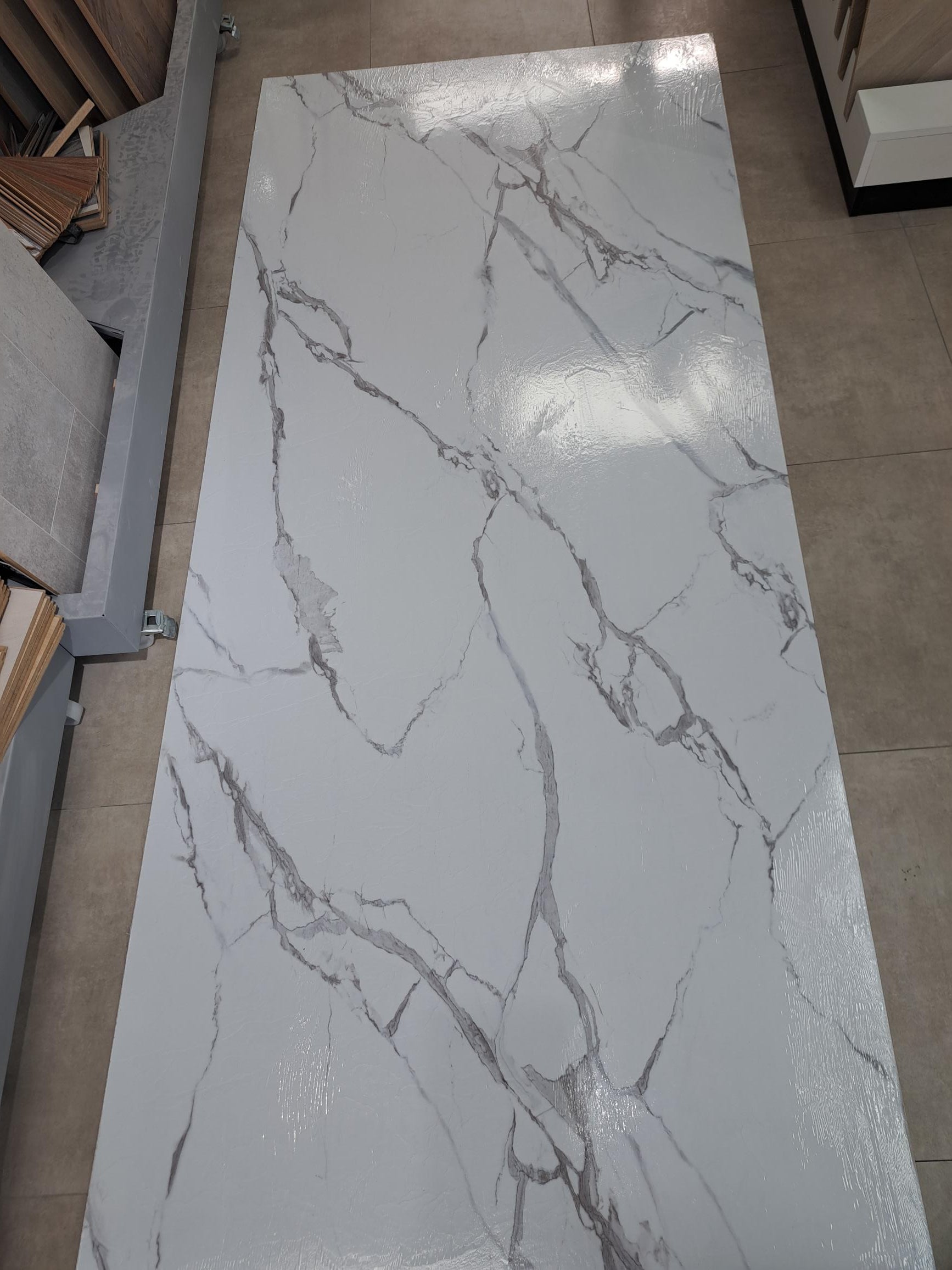 Calacatta Marmer Wit/Grijs Hoogglans- PVC Wandpaneel -120×280