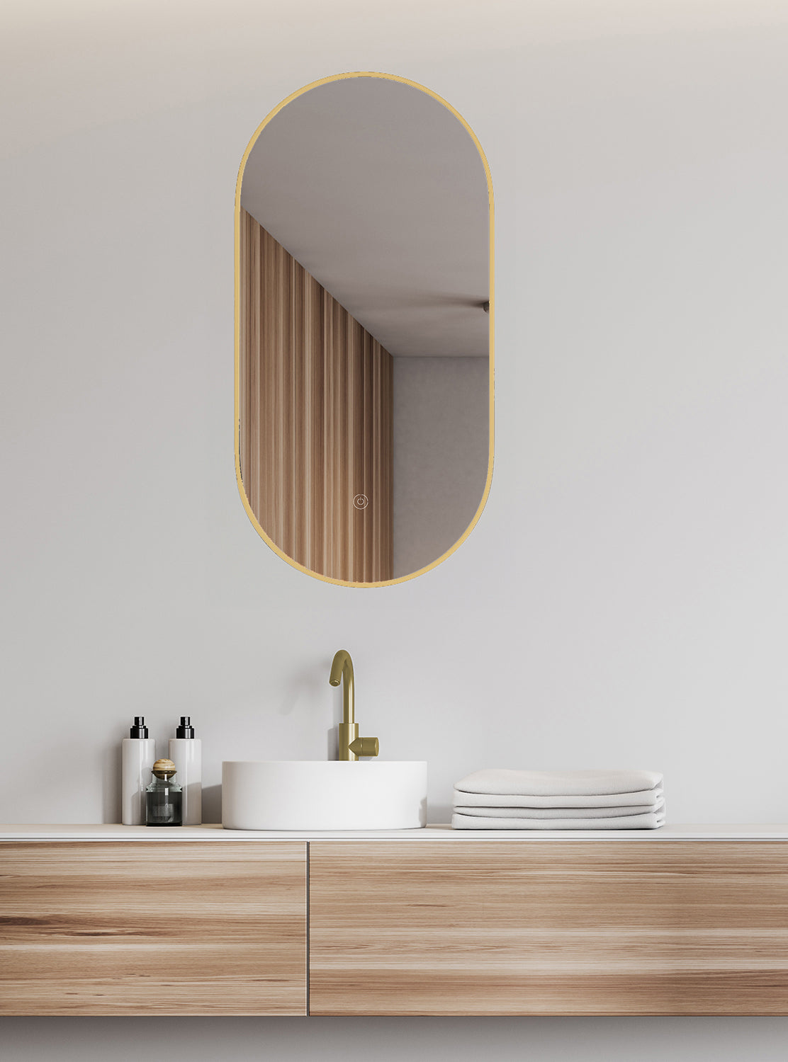 Nomi spiegel met lijst ovaal met LED, dimbaar en spiegelverwarming 50 x 100 cm geborsteld messing