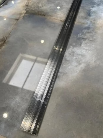 Eindprofiel tbv. PVC Wandpanelen – Zilver 27 x 280 x 21