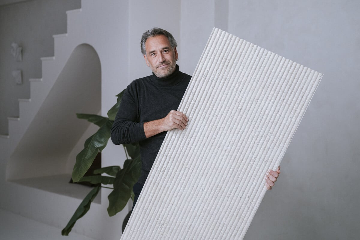 MUOZO MUOZO - Roman Columns SAND 280x60 Flexibele Wandpanelen