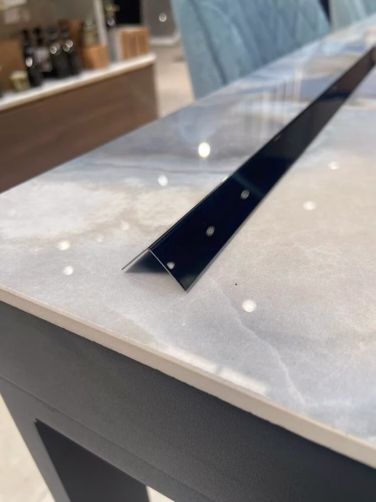 hoekprofiel tbv pvc wandpanelen zwart